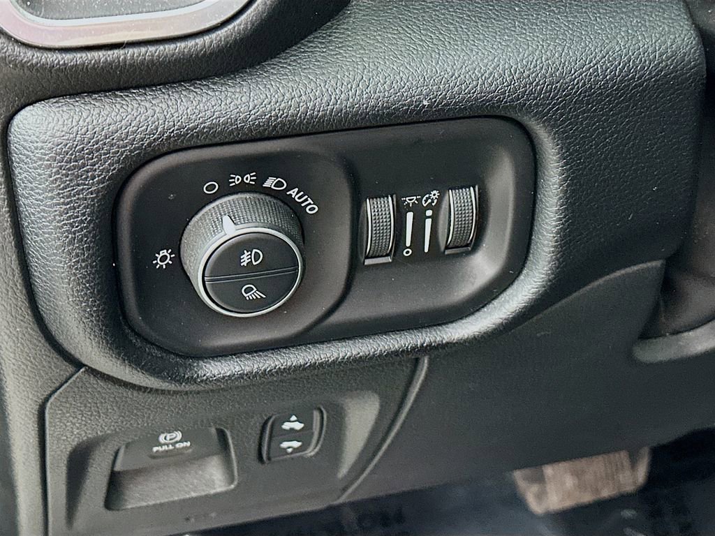 Certified 2021 RAM 1500 Laramie image 16