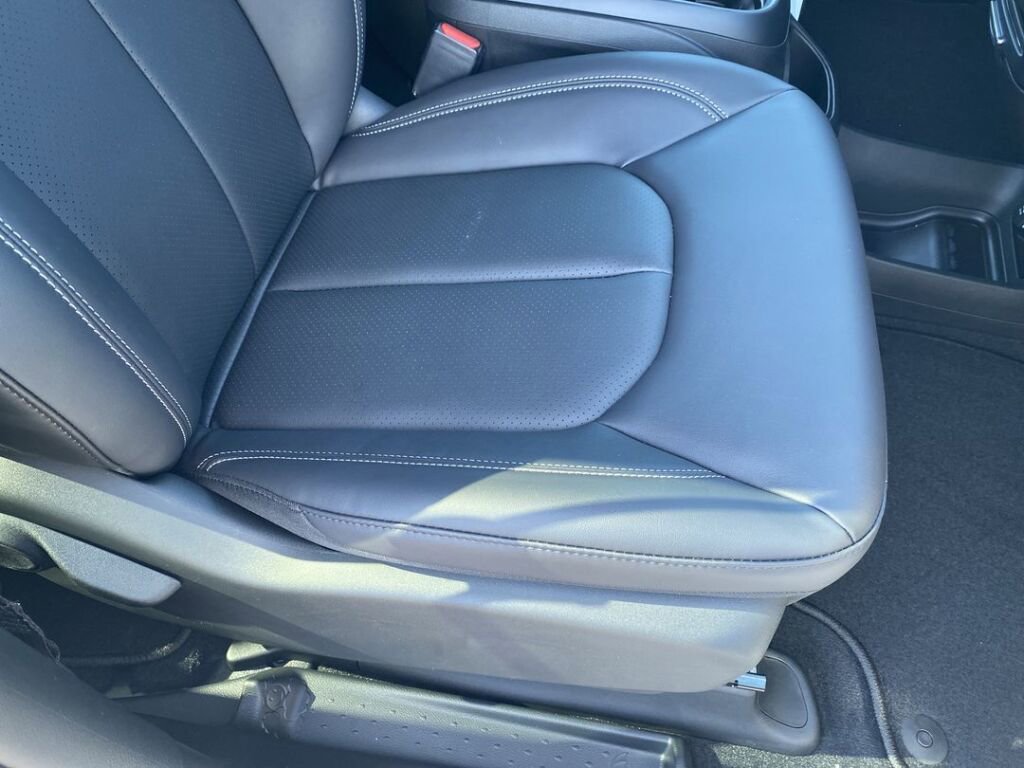 New 2026 Chrysler Pacifica Select image 26