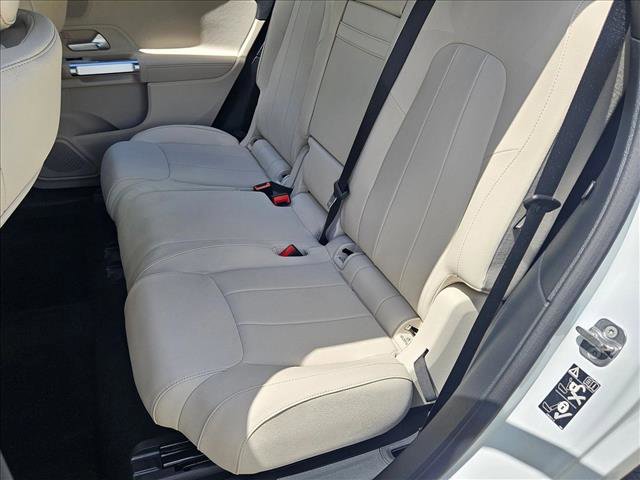 Used 2026 Mercedes-Benz GLB 250 image 17