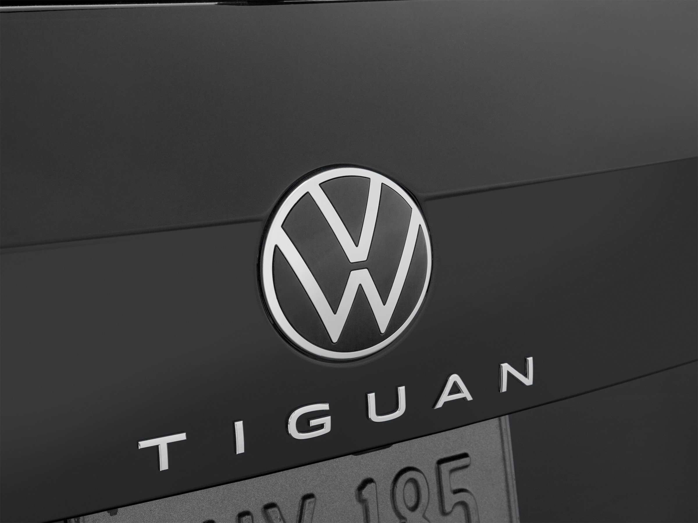 Used 2022 Volkswagen Tiguan SE R-Line FWD image 60