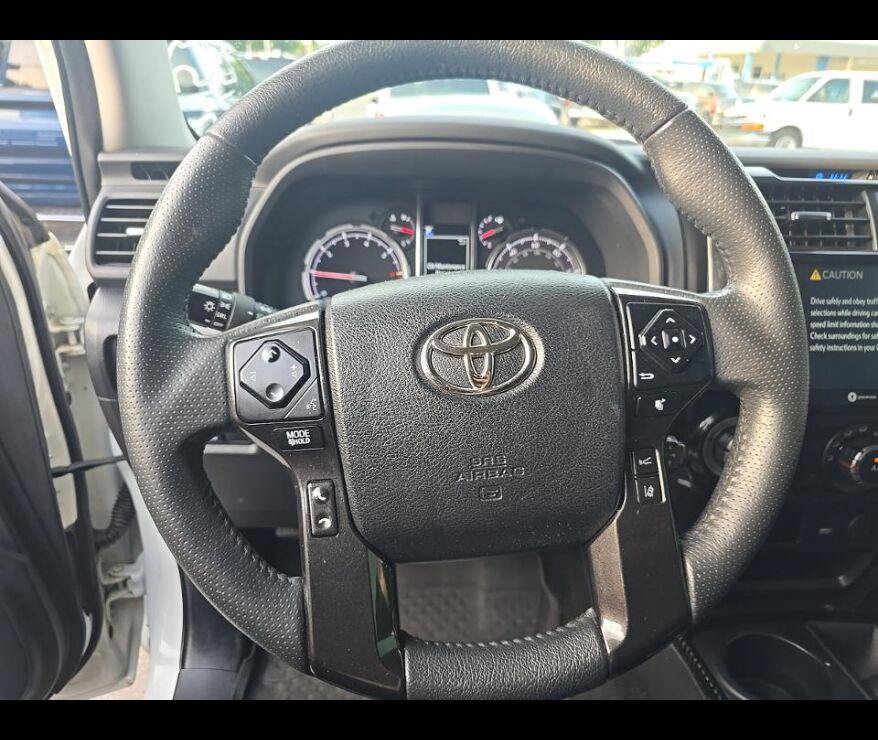 Used 2021 Toyota 4Runner Venture w/ Moonroof Package AWD/4WD image 4