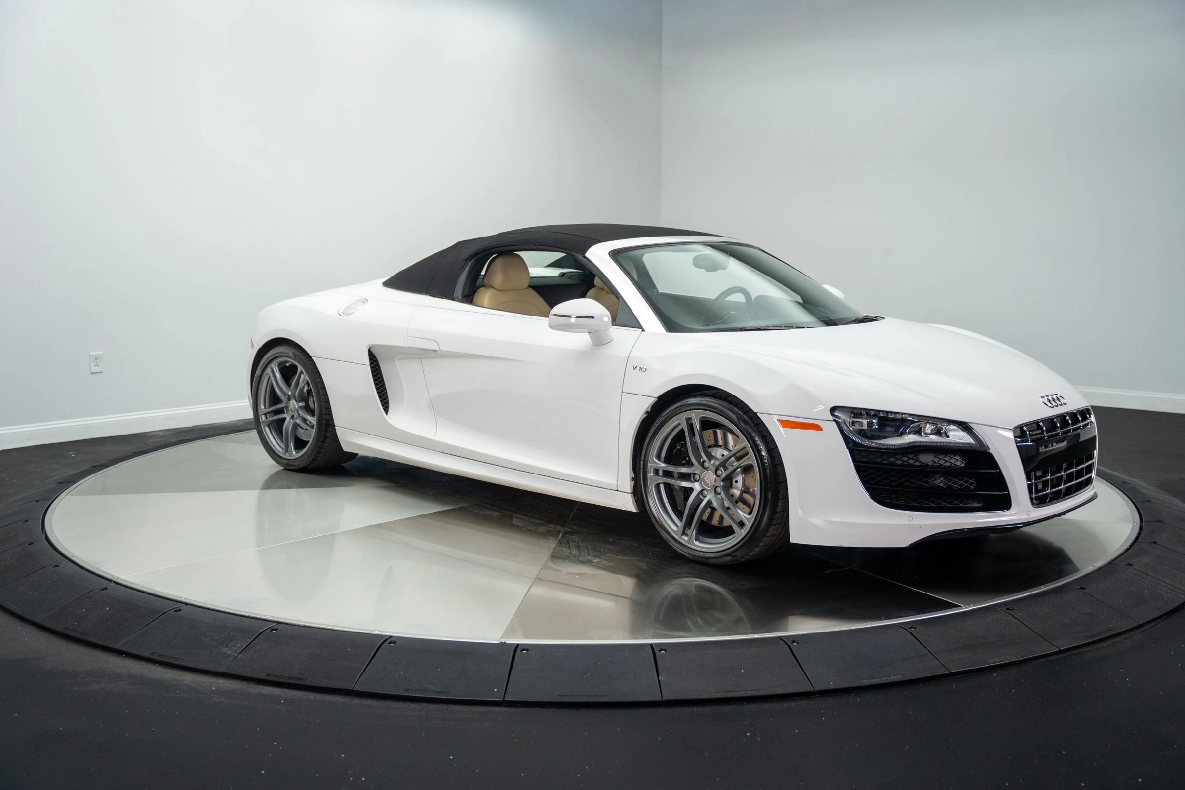 Used 2011 Audi R8 V10 image 11