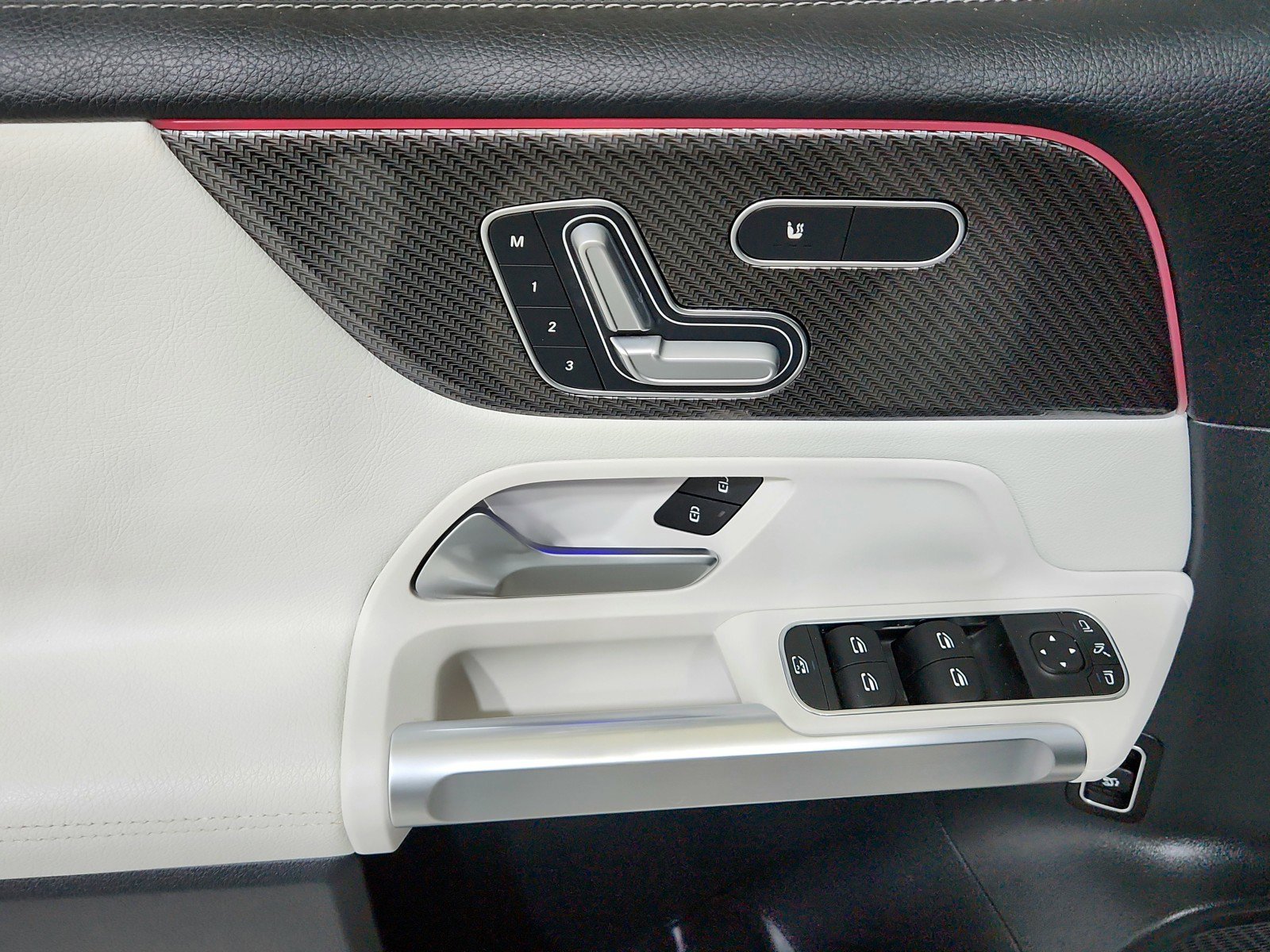 Certified 2022 Mercedes-Benz GLB 250 image 19