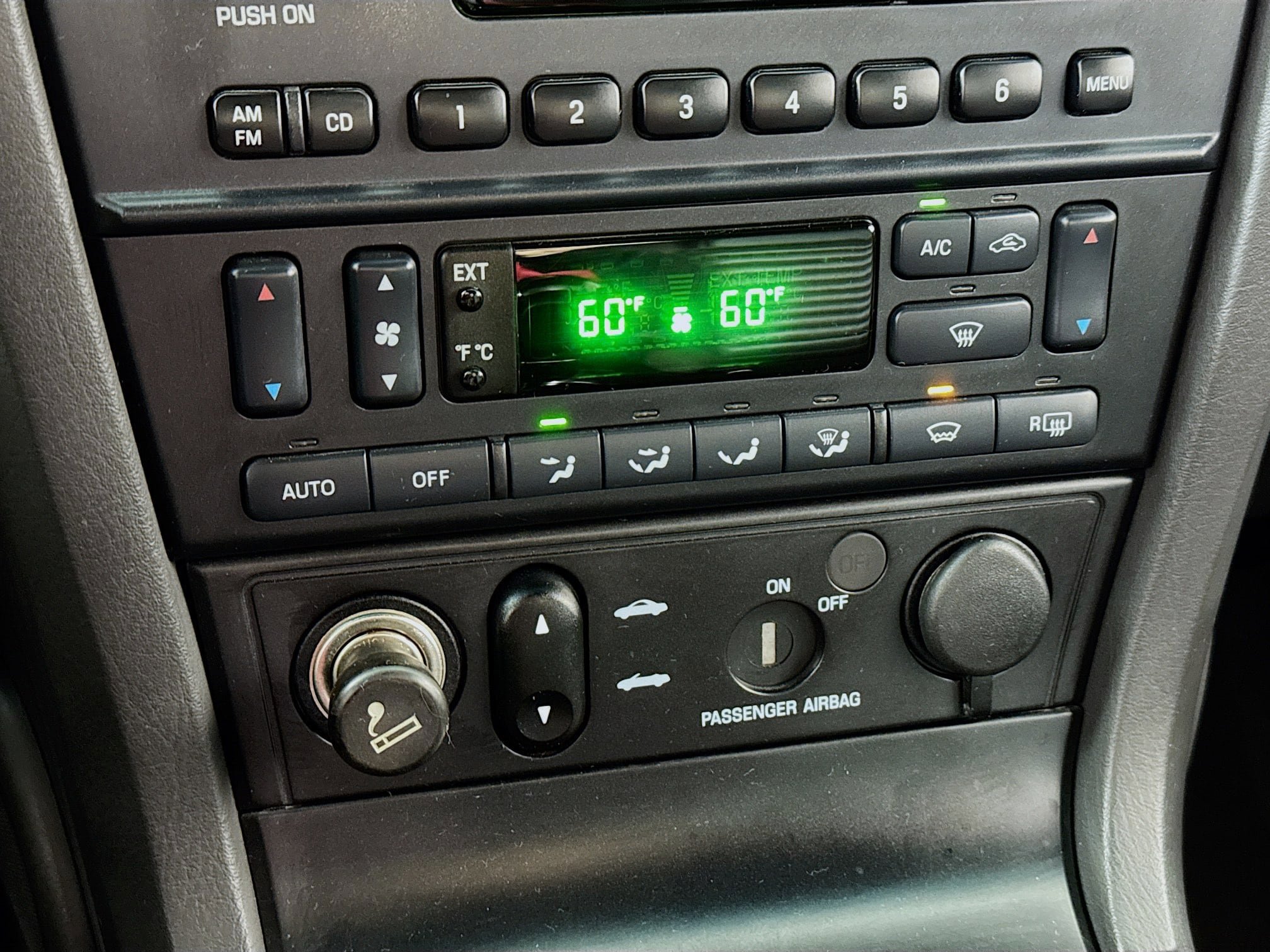 Used 2002 Ford Thunderbird image 16