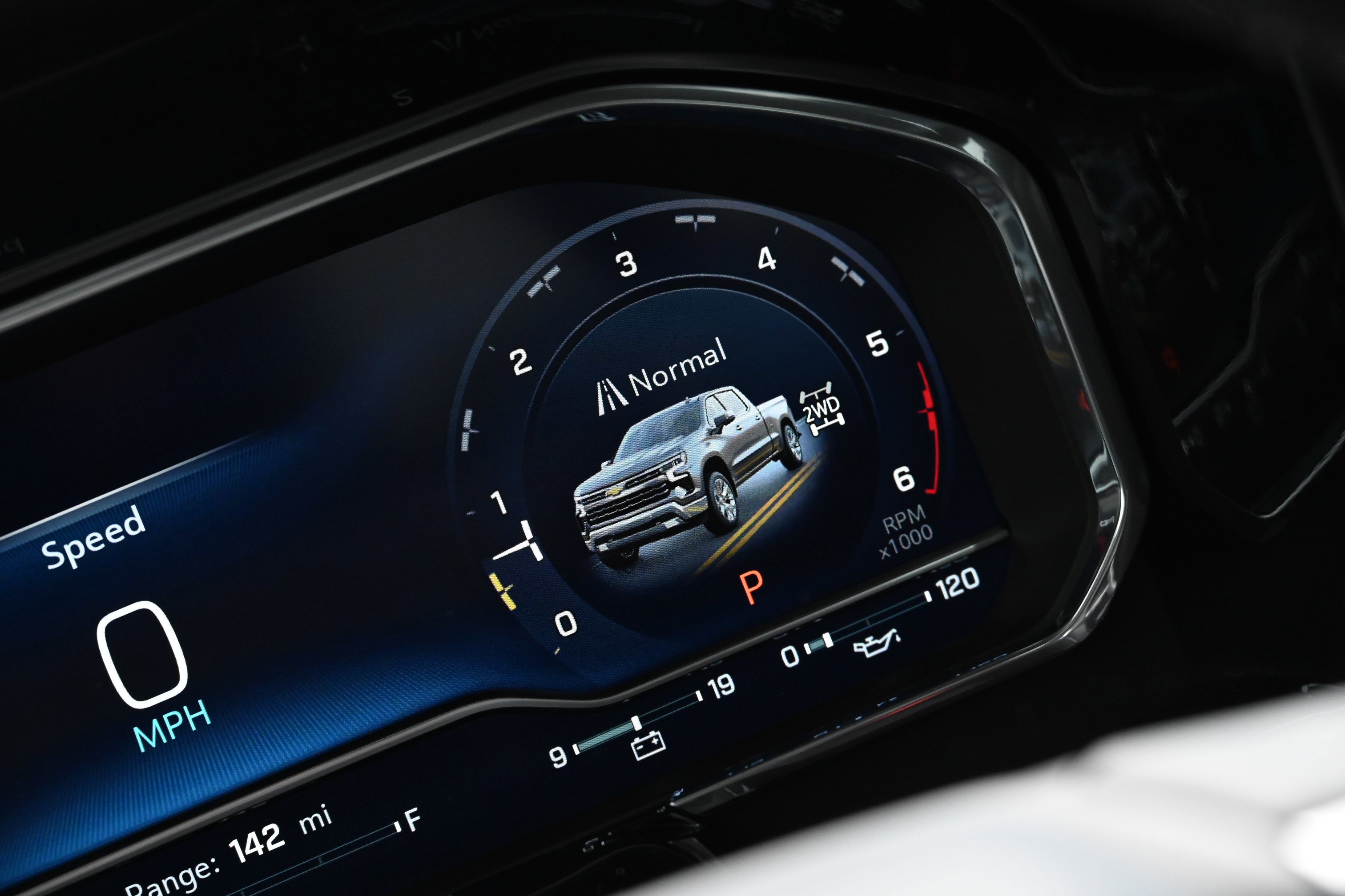 Used 2025 Chevrolet Silverado 1500 LTZ image 23