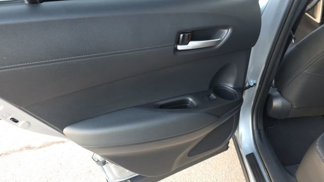 Used 2025 Toyota Corolla Cross XLE w/ Convenience Package image 16