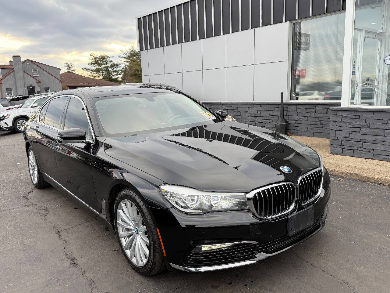 Used 2016 BMW 740i RWD image 9