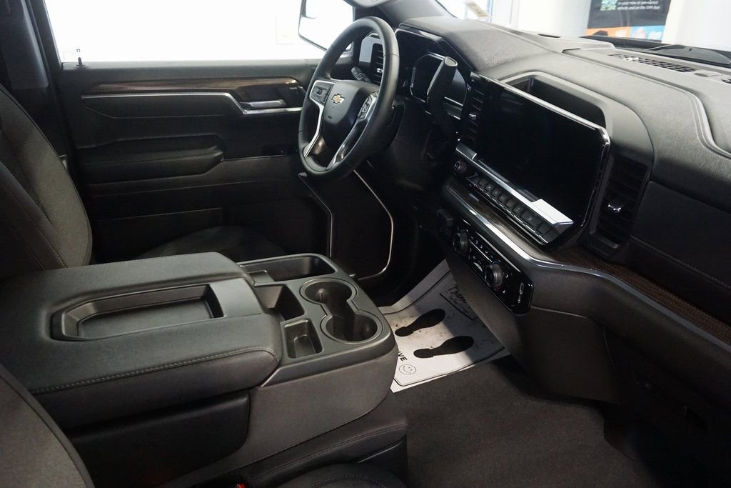 Used 2025 Chevrolet Silverado 1500 LT image 27