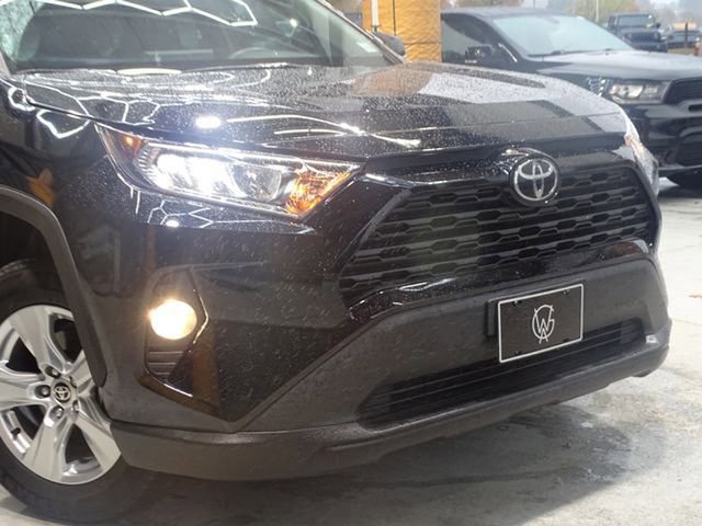 Used 2021 Toyota RAV4 XLE image 35
