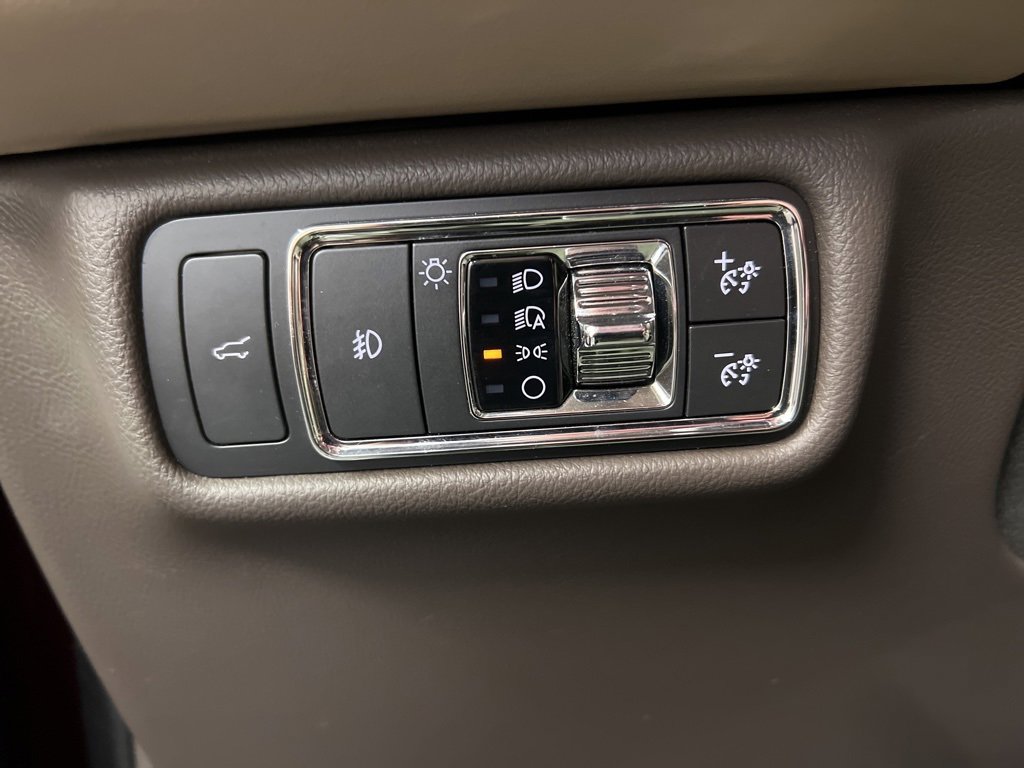 Used 2020 Lincoln Aviator Reserve w/ Equipment Group 202A image 23