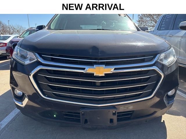 Used 2019 Chevrolet Traverse LT image 2