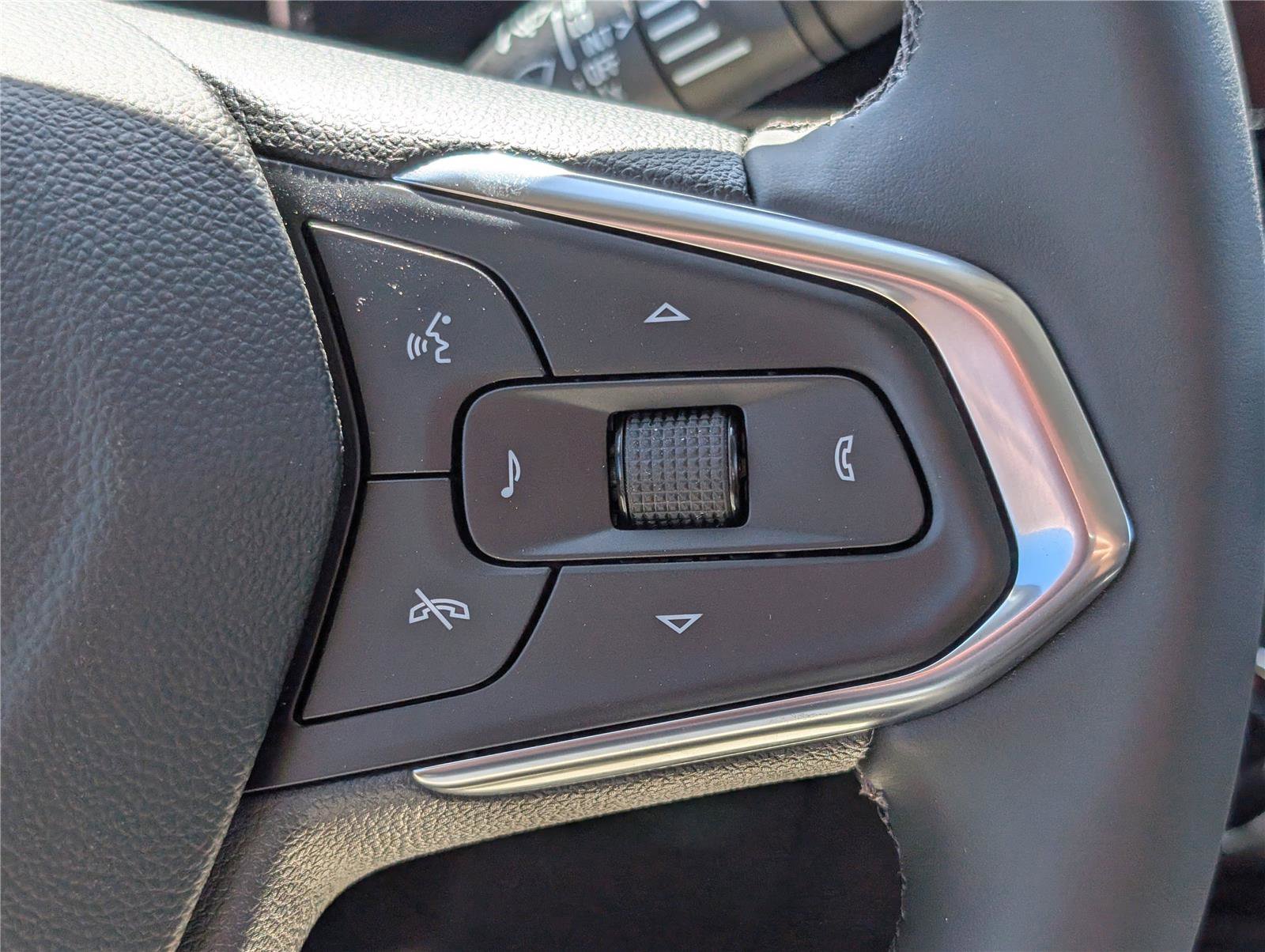 New 2026 Chevrolet Trax LT w/ LT Convenience Package image 18