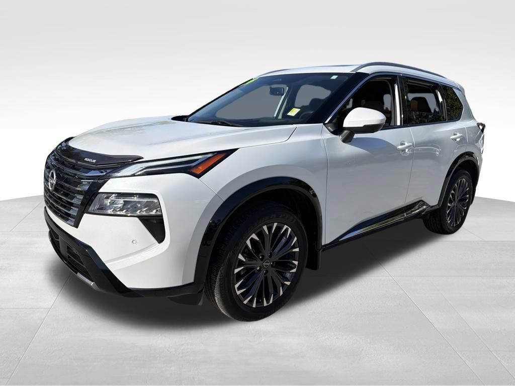 Used 2024 Nissan Rogue Platinum w/ Platinum Premium Package image 3