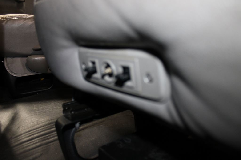 Used 2023 Chevrolet Express 3500 LS image 16