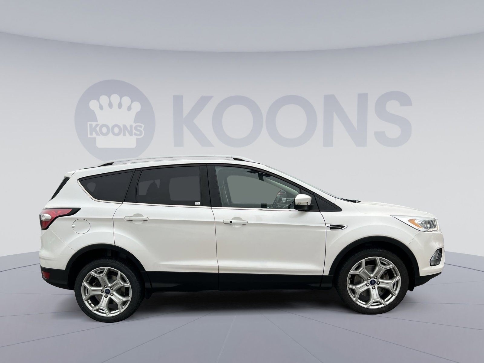 Used 2017 Ford Escape Titanium image 8