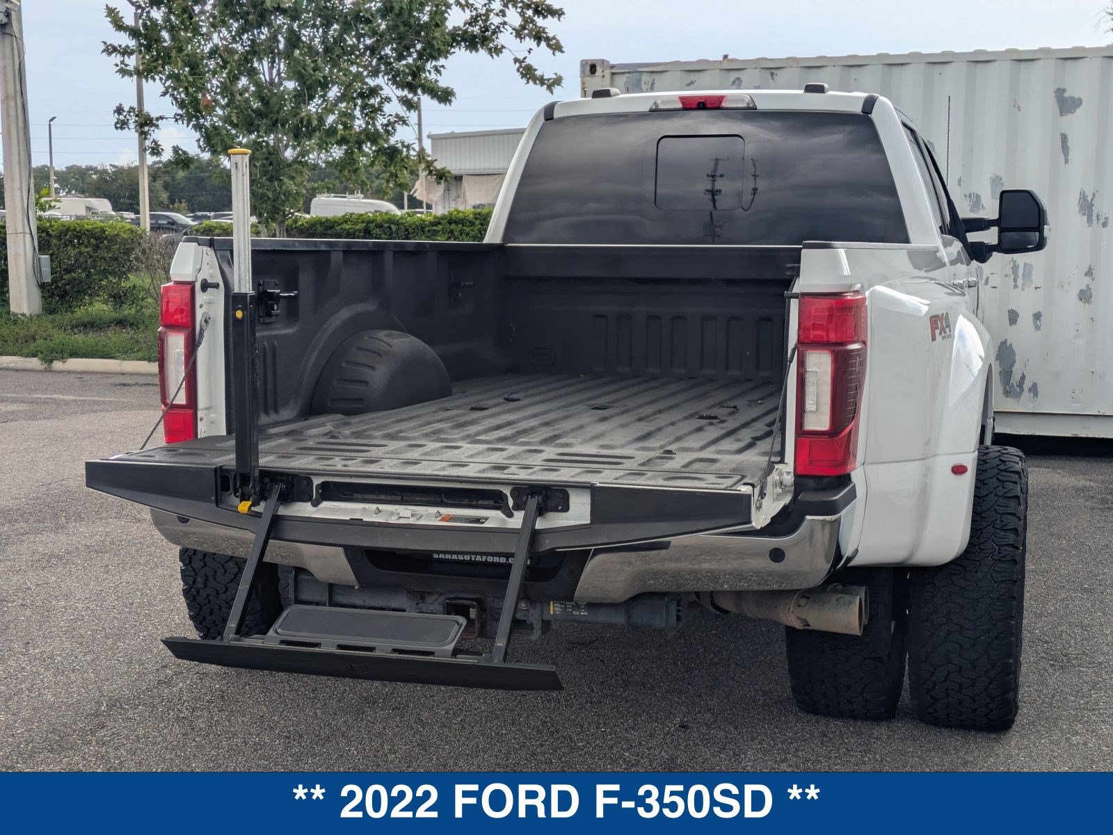 Used 2022 Ford F350 Lariat w/ Lariat Ultimate Package AWD/4WD image 14