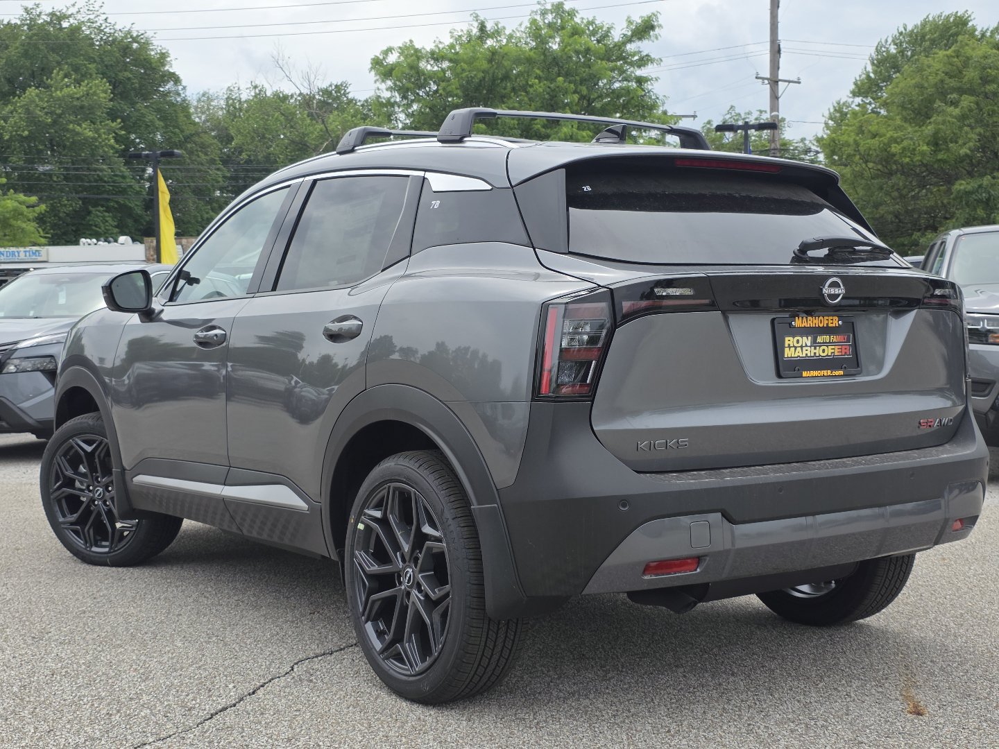 New 2026 Nissan Kicks SR AWD/4WD image 16