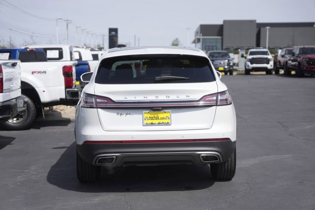 Used 2022 Lincoln Nautilus Reserve image 7