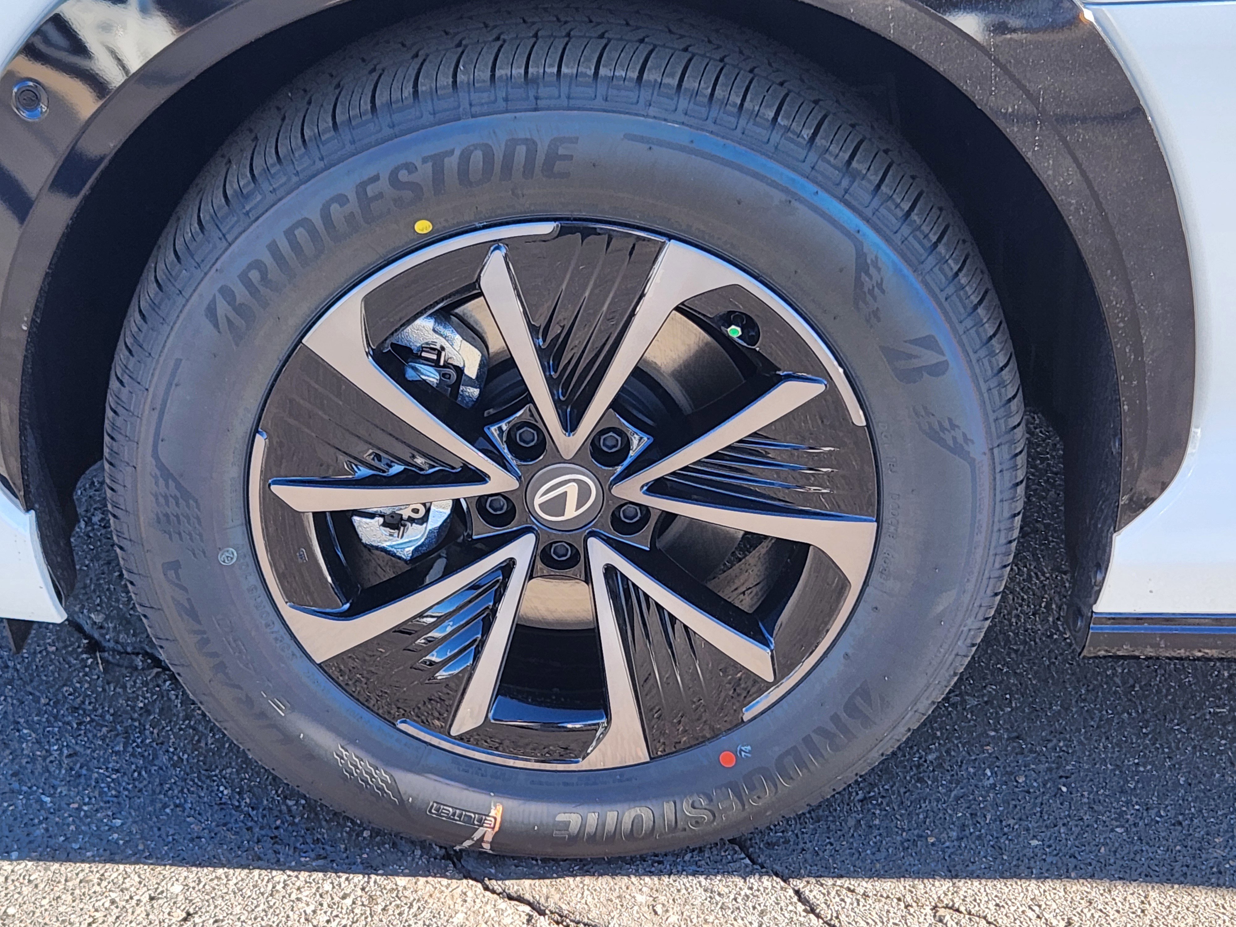 New 2026 Lexus RZ 450e AWD image 10