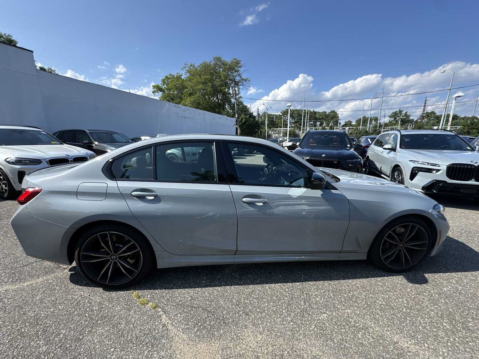 Used 2023 BMW 330i xDrive Sedan w/ M Sport Package AWD/4WD image 8