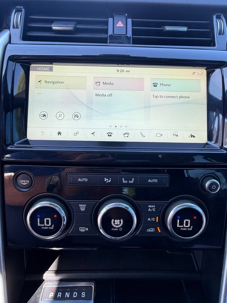 Used 2017 Land Rover Discovery HSE AWD/4WD image 14