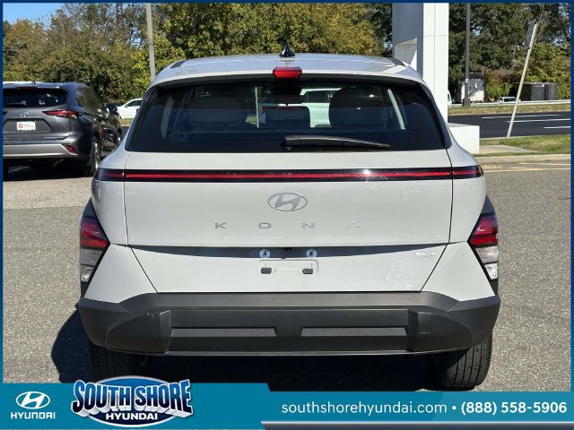 Certified 2024 Hyundai Kona SE AWD/4WD image 7