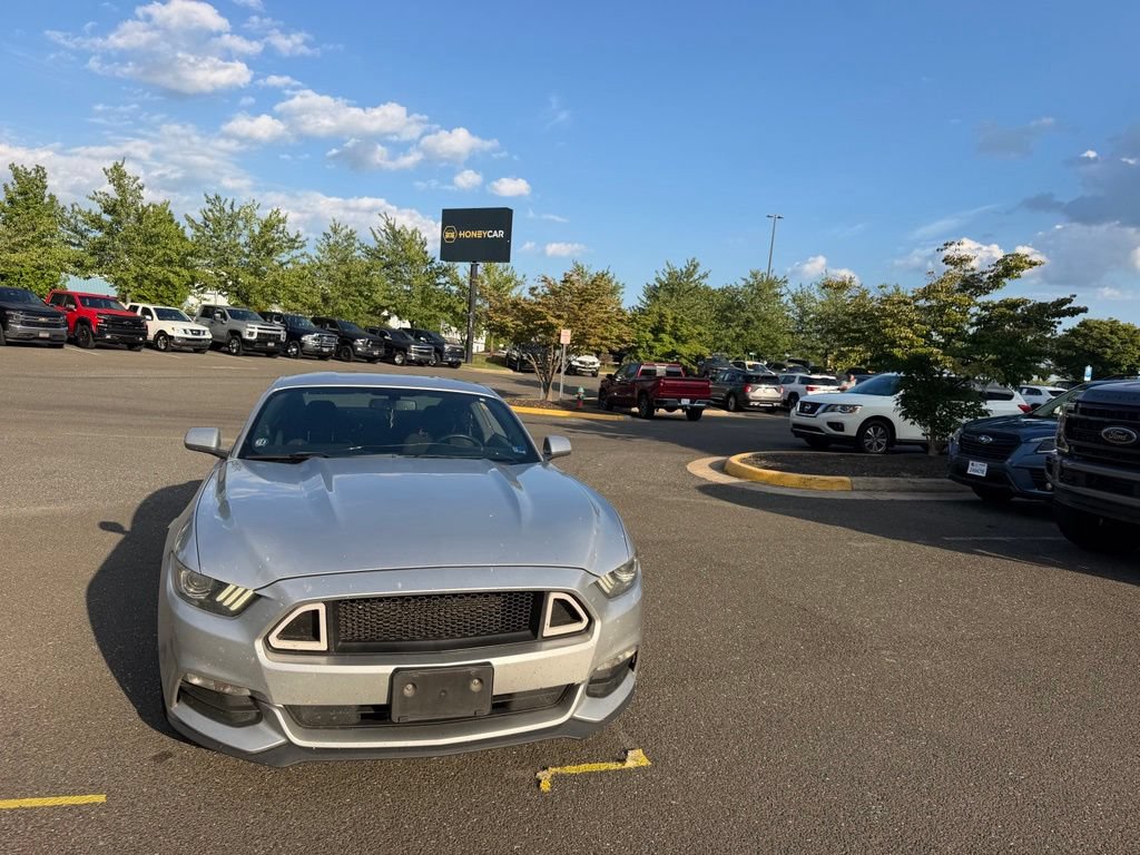 Used 2015 Ford Mustang Coupe RWD image 2