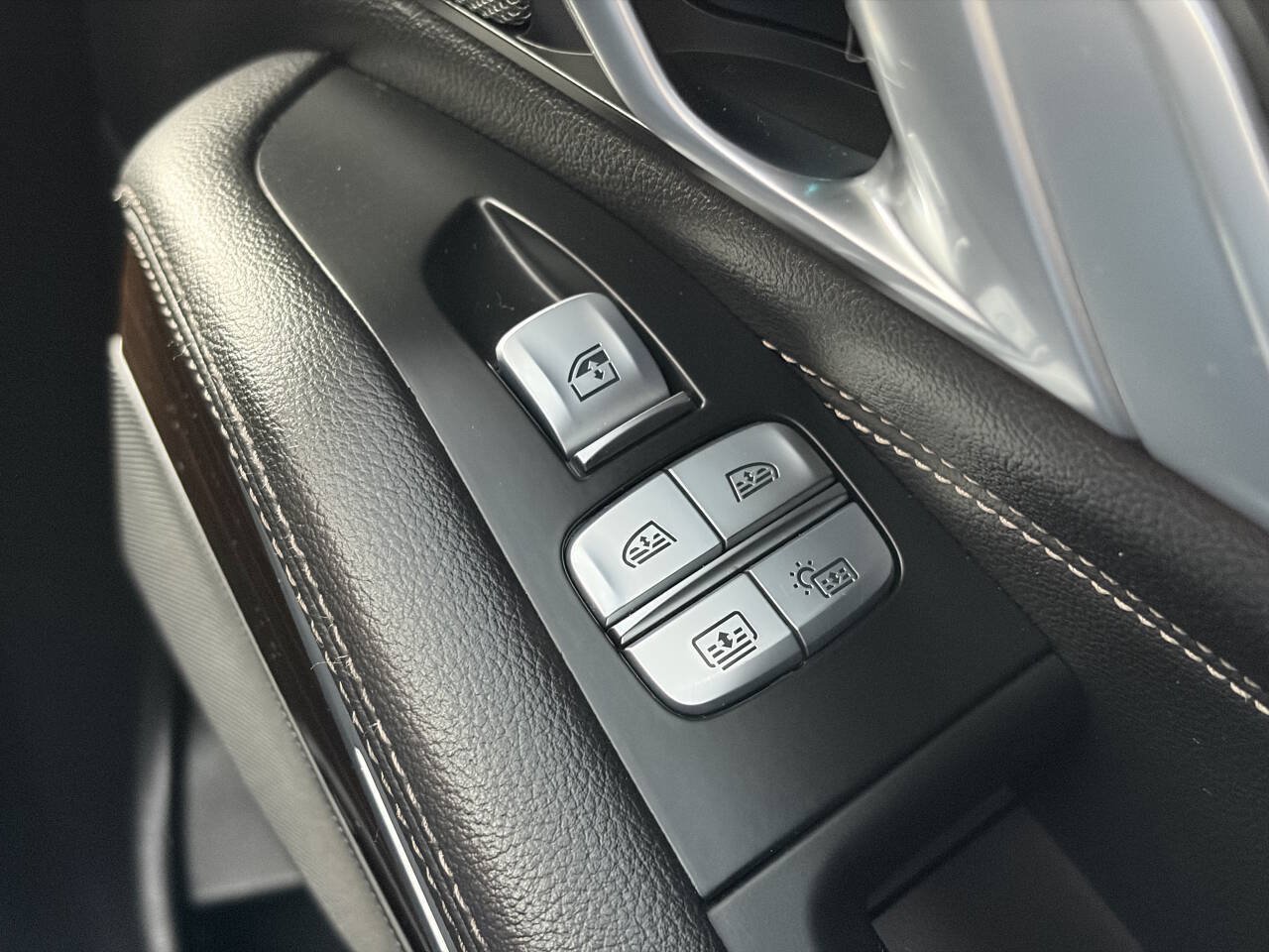 Used 2019 BMW X7 xDrive40i w/ Premium Package AWD/4WD image 29