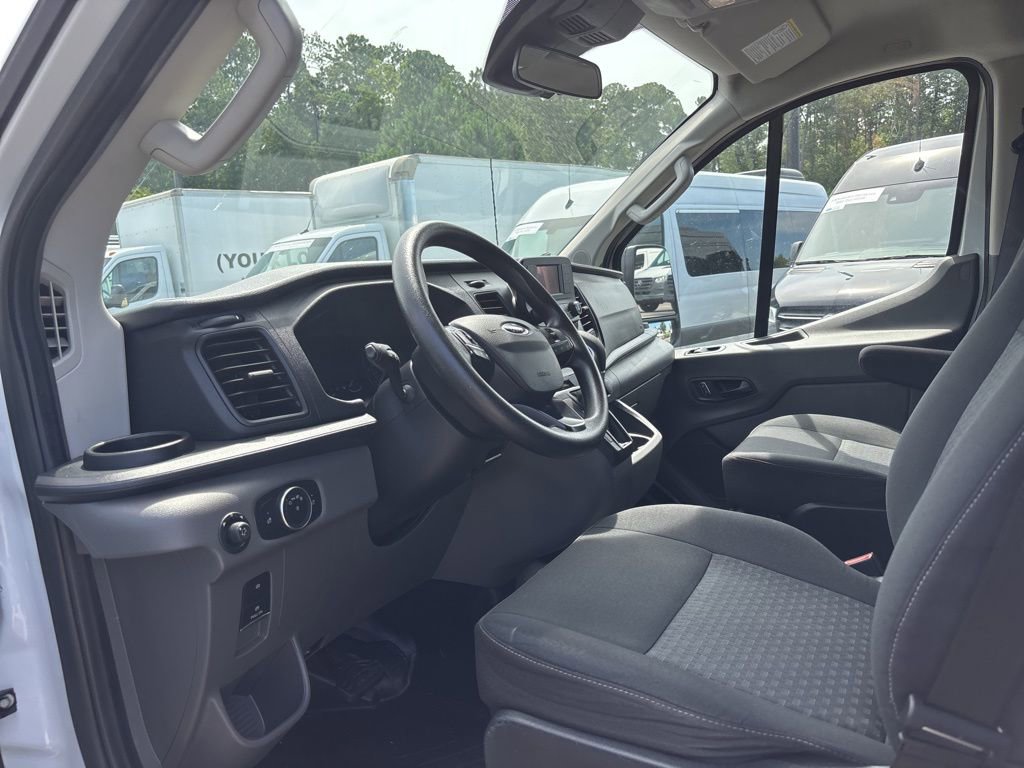 Used 2024 Ford Transit 150 Low Roof RWD image 39