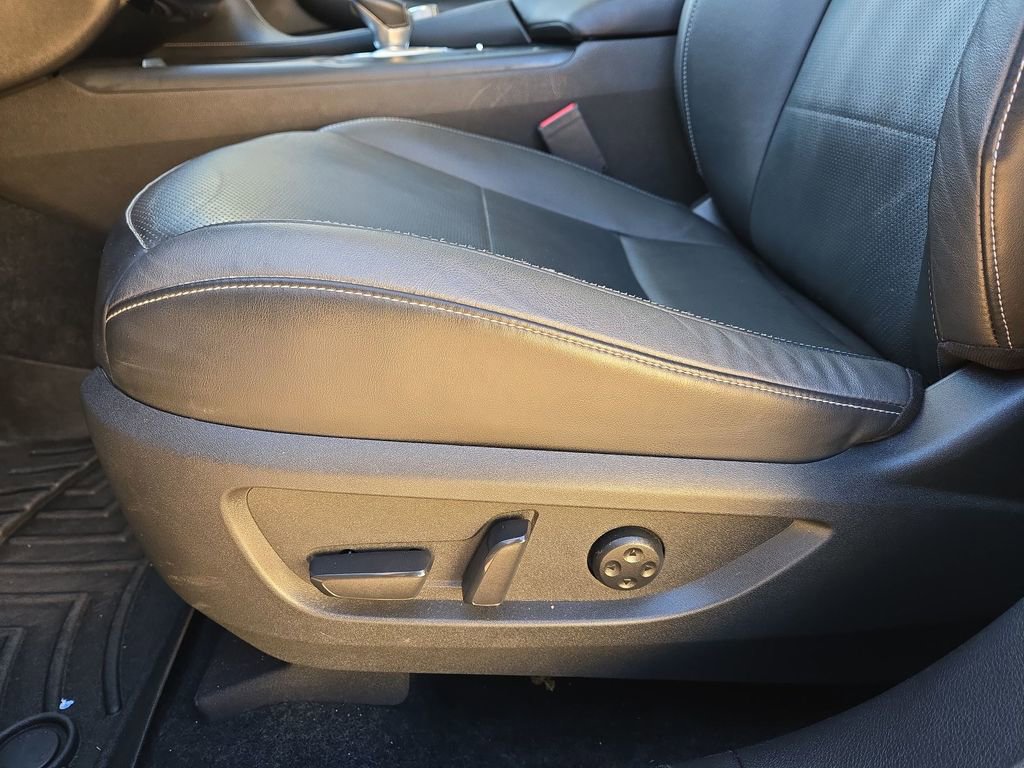 Used 2022 INFINITI QX50 Essential image 17