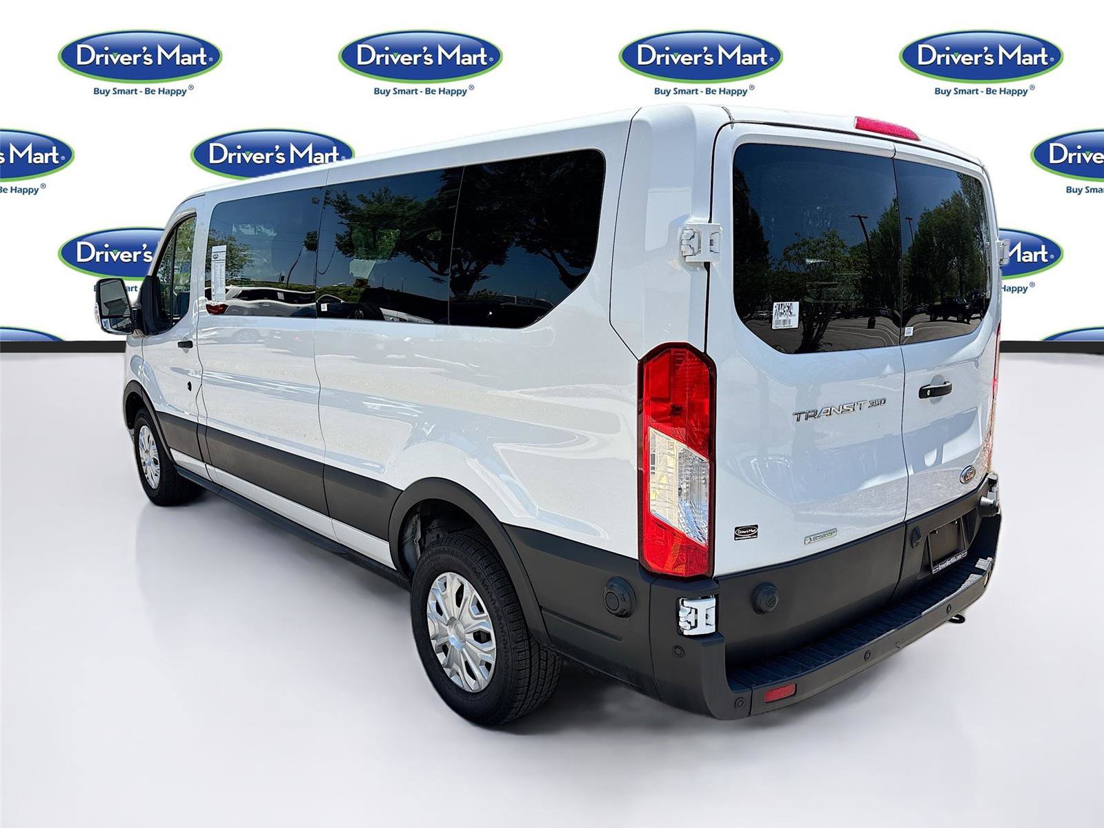 Used 2024 Ford Transit 350 XLT RWD image 5