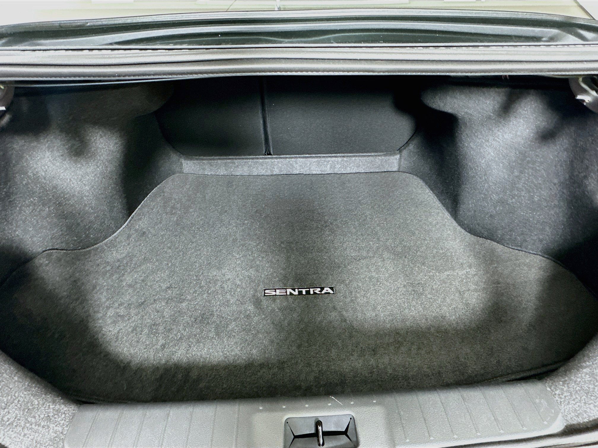 Used 2025 Nissan Sentra S FWD image 27