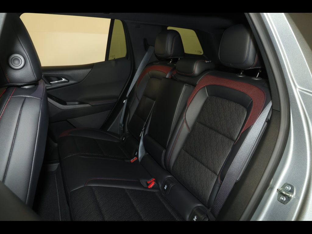 New 2026 Chevrolet Equinox RS w/ Convenience Package III FWD image 17