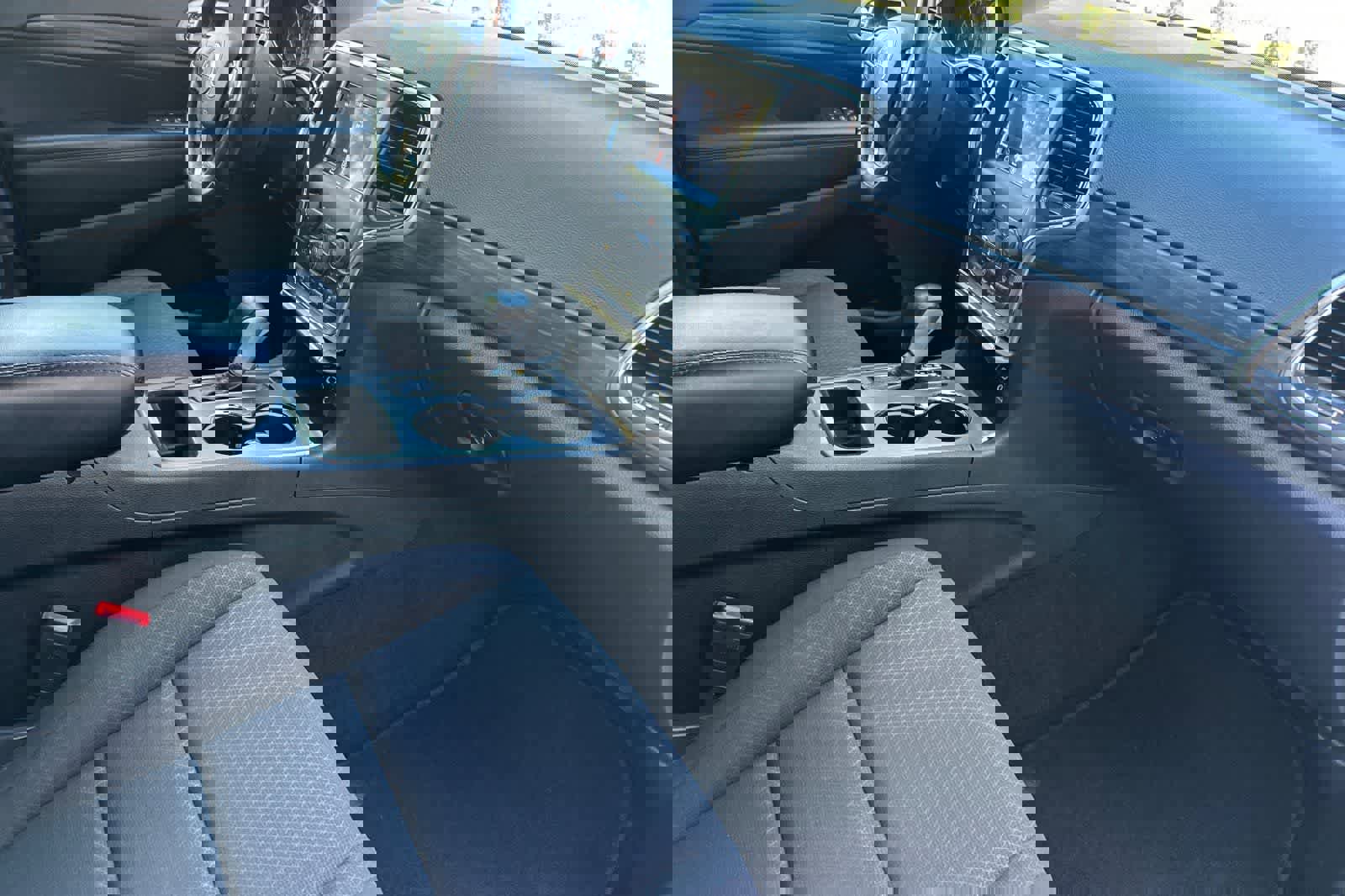 Used 2021 Jeep Grand Cherokee Laredo image 17