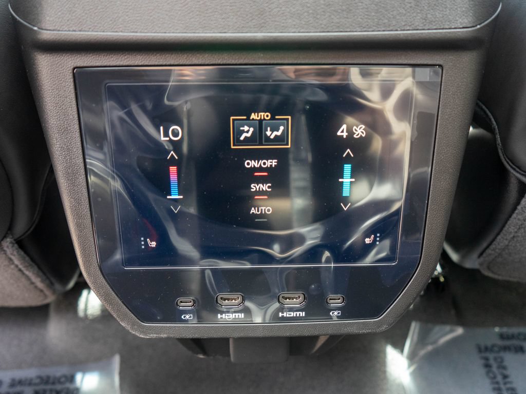New 2026 GMC Yukon XL Denali Ultimate AWD/4WD image 16