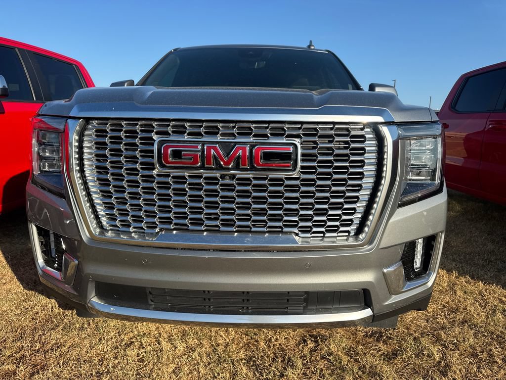 Used 2023 GMC Yukon XL Denali w/ Denali Reserve Package AWD/4WD image 6
