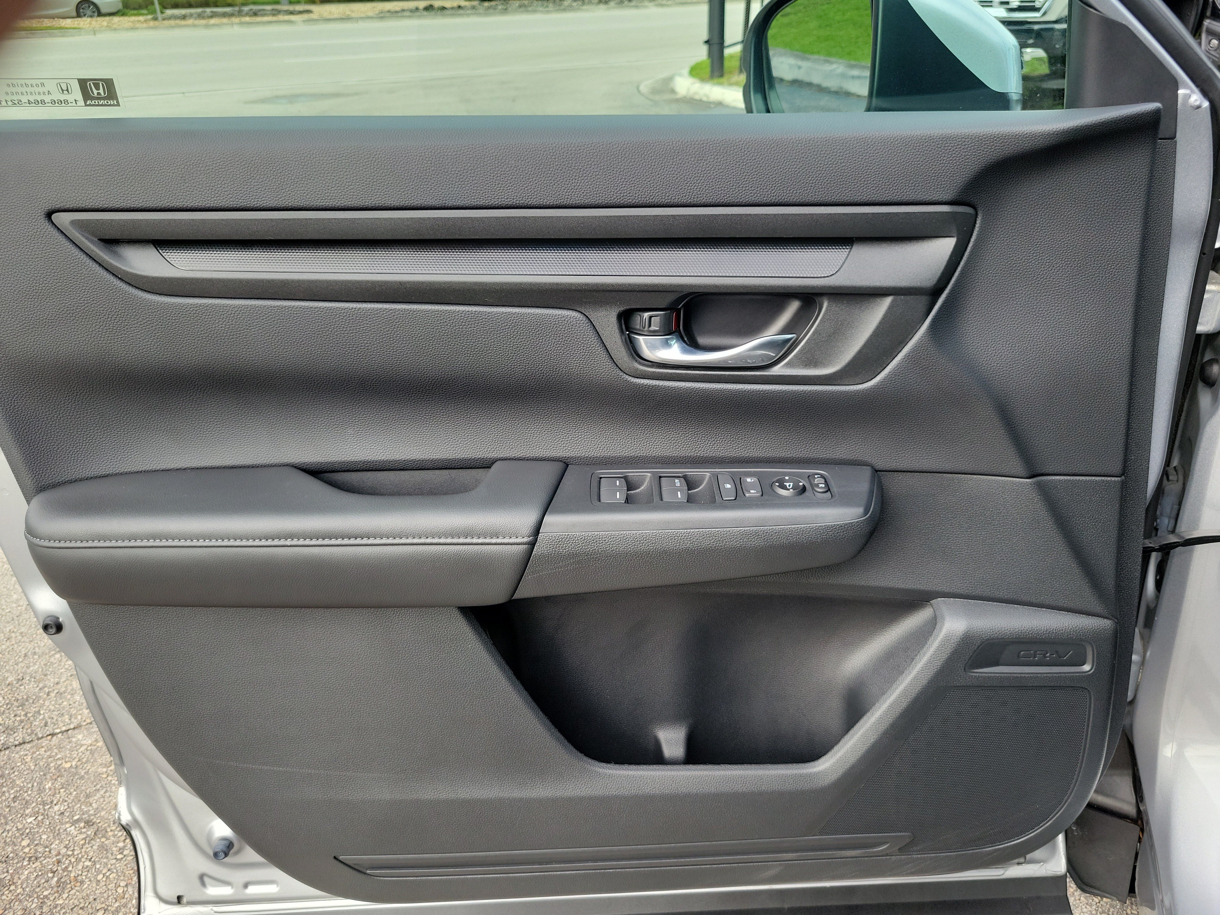 Used 2025 Honda CR-V LX image 22