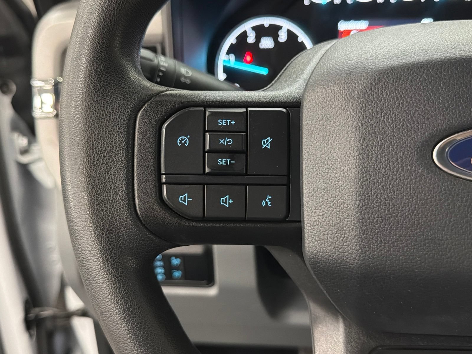 Used 2023 Ford F250 XLT AWD/4WD image 27