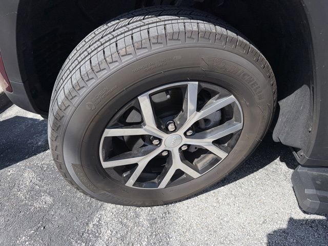 Used 2025 Jeep Grand Cherokee Limited w/ Trailer Tow Package image 2