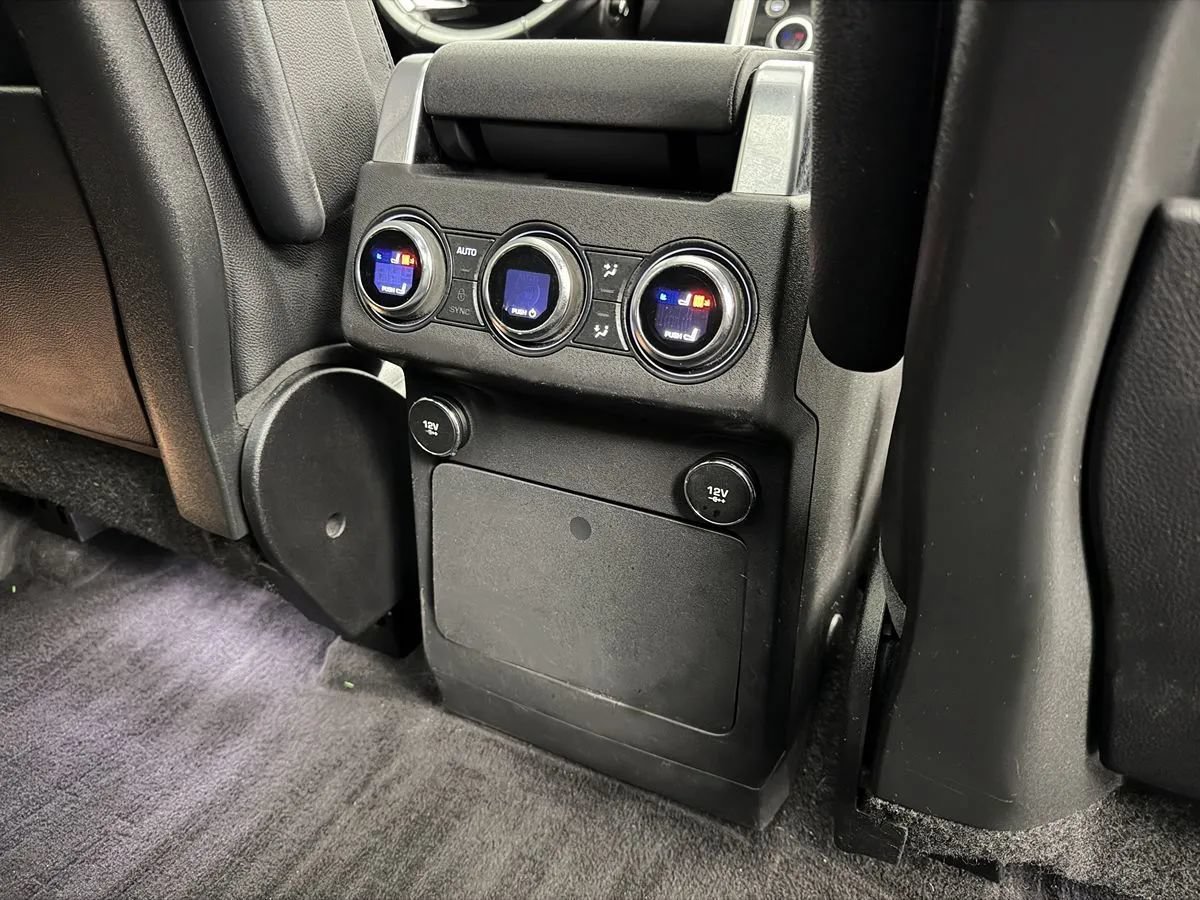 Used 2020 Land Rover Discovery HSE AWD/4WD image 43