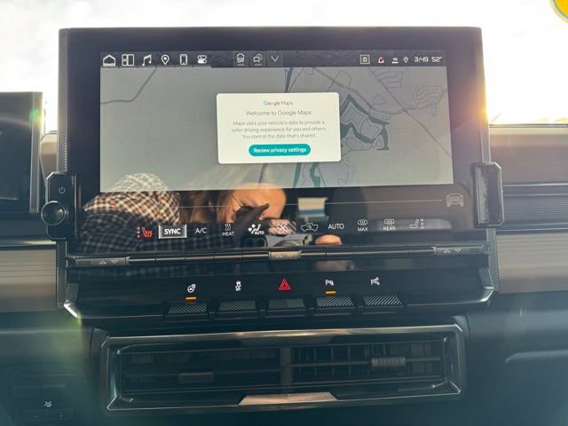 Used 2026 GMC Hummer EV SUV image 32