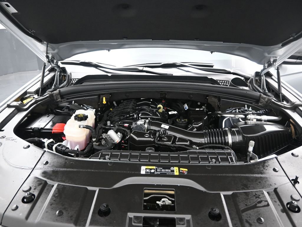 Used 2025 Jeep Grand Cherokee L Laredo image 15