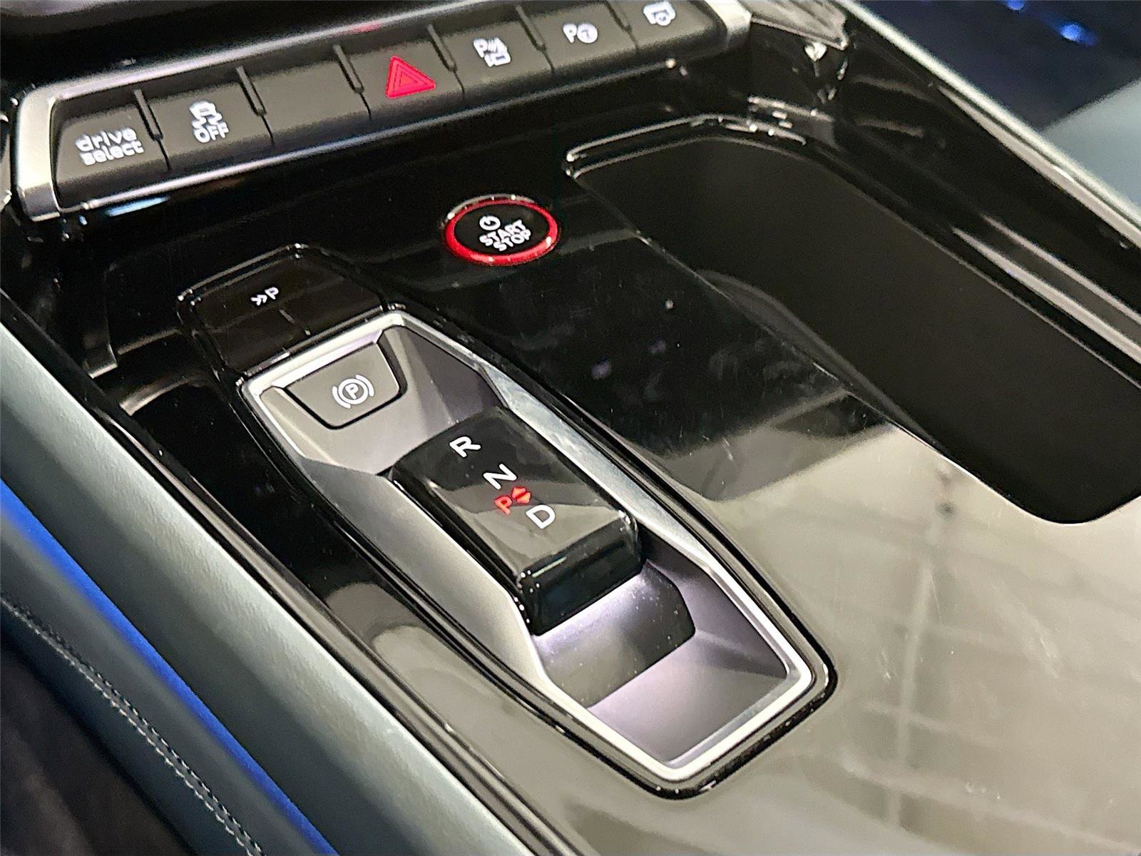 Used 2023 Audi RS e-tron GT w/ Carbon Performance Package AWD/4WD image 17
