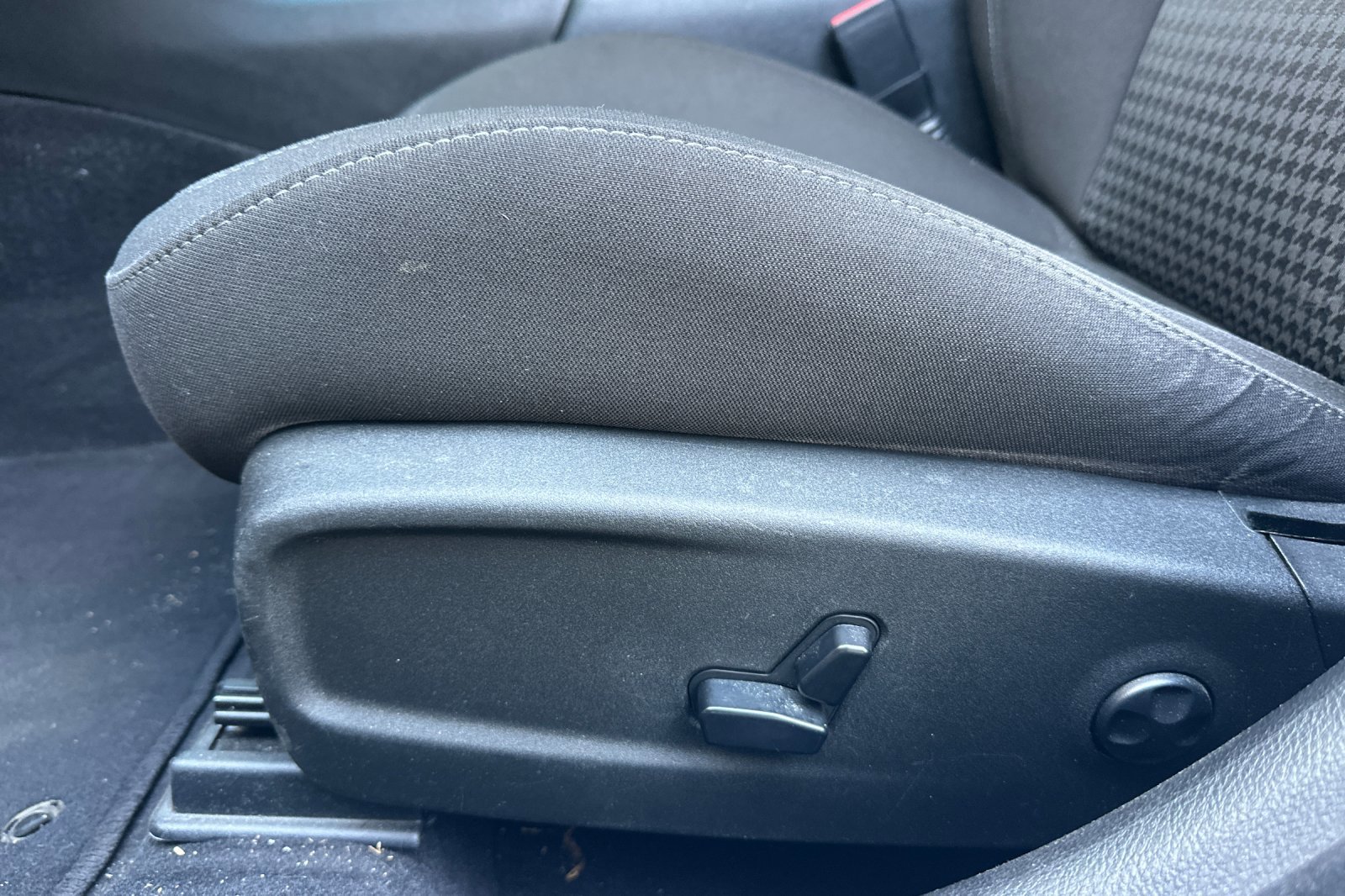 Used 2020 Dodge Charger GT w/ Driver Convenience Group image 13