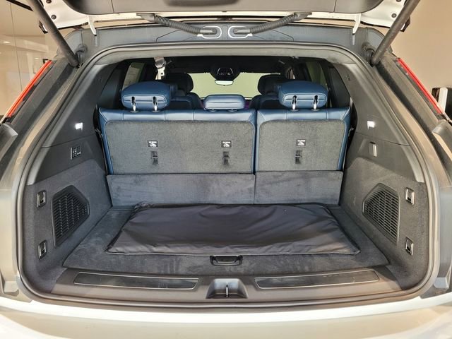 New 2025 Cadillac Escalade IQ Sport 2 w/ LPO, ONYX Package image 26