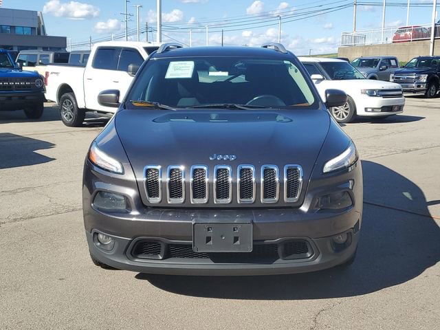 Used 2016 Jeep Cherokee Latitude w/ Cold Weather Group image 2