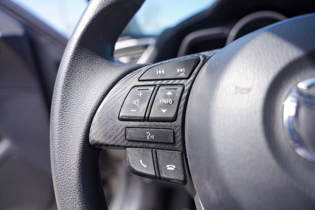 Used 2014 MAZDA MAZDA3 i Sport FWD image 16