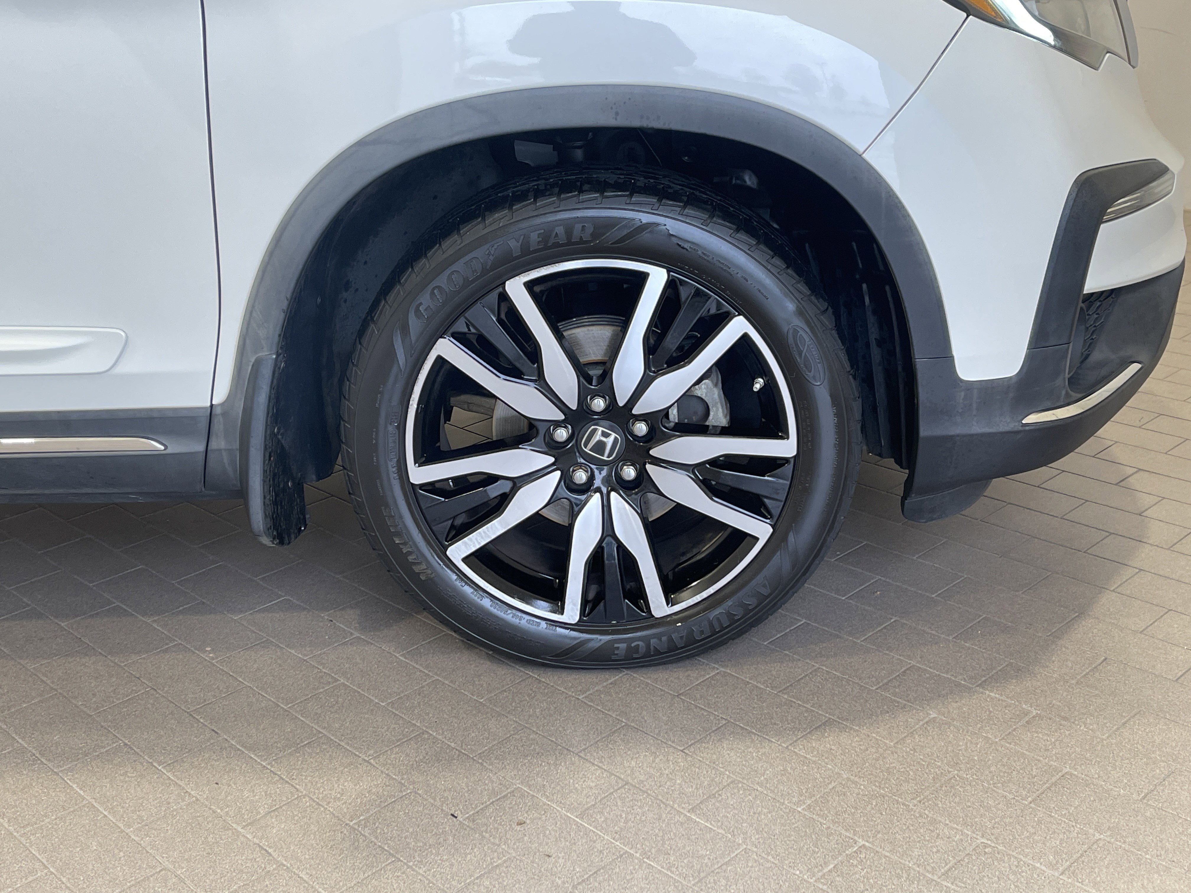 Certified 2019 Honda Pilot Touring image 33