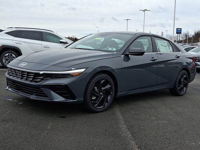 New 2026 Hyundai Elantra SEL Sport image 2
