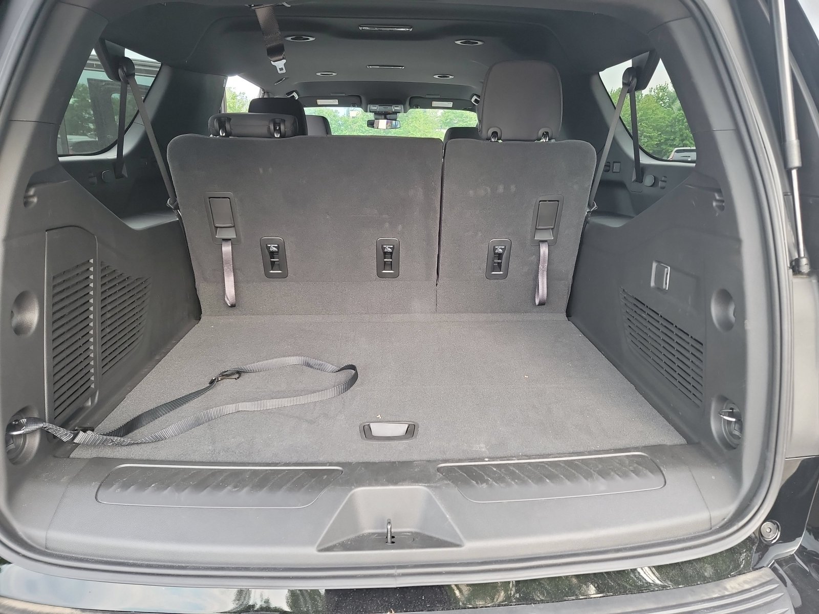 Used 2026 Chevrolet Suburban LS AWD/4WD image 25